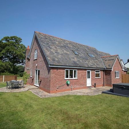 The Breckland At Sugar Lane Farm Villa Bollington Exterior photo