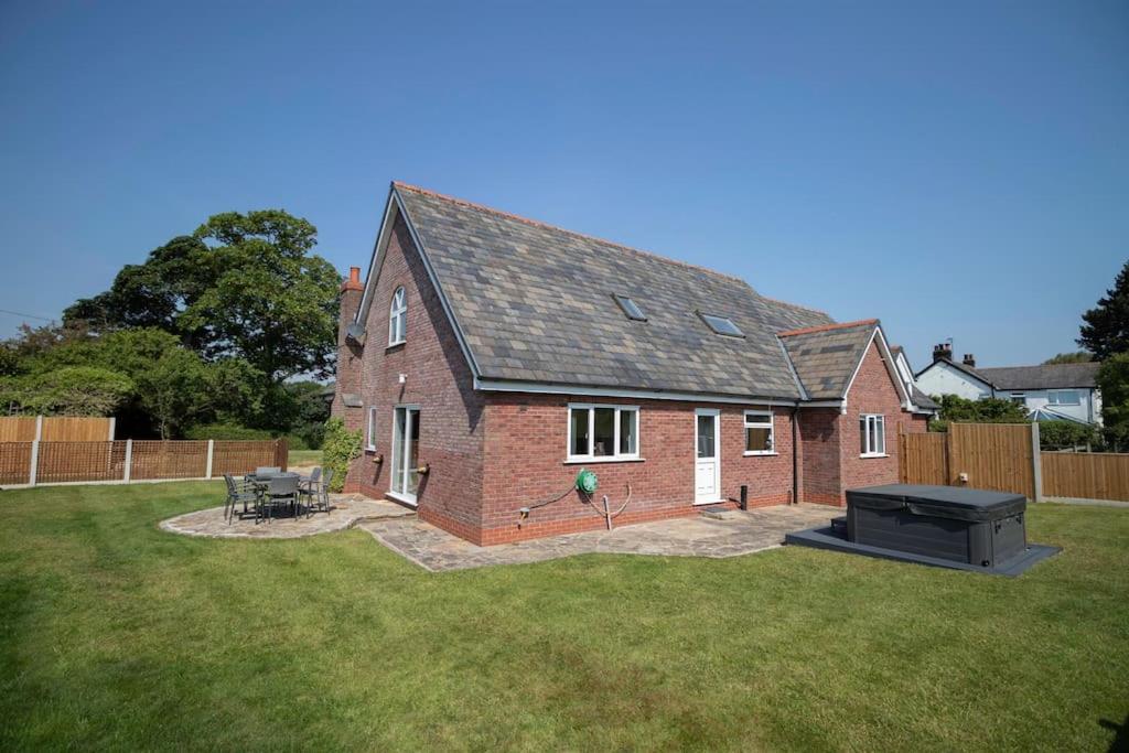 The Breckland At Sugar Lane Farm Villa Bollington Exterior photo