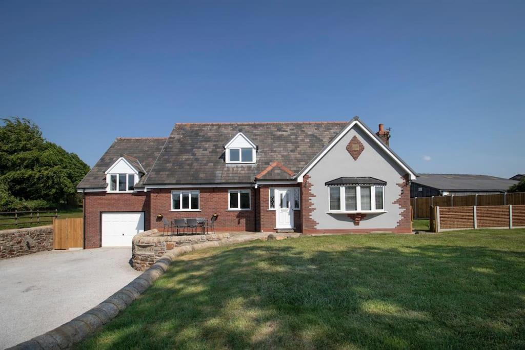 The Breckland At Sugar Lane Farm Villa Bollington Exterior photo