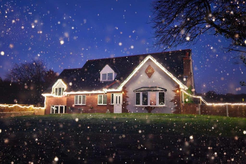 The Breckland At Sugar Lane Farm Villa Bollington Exterior photo